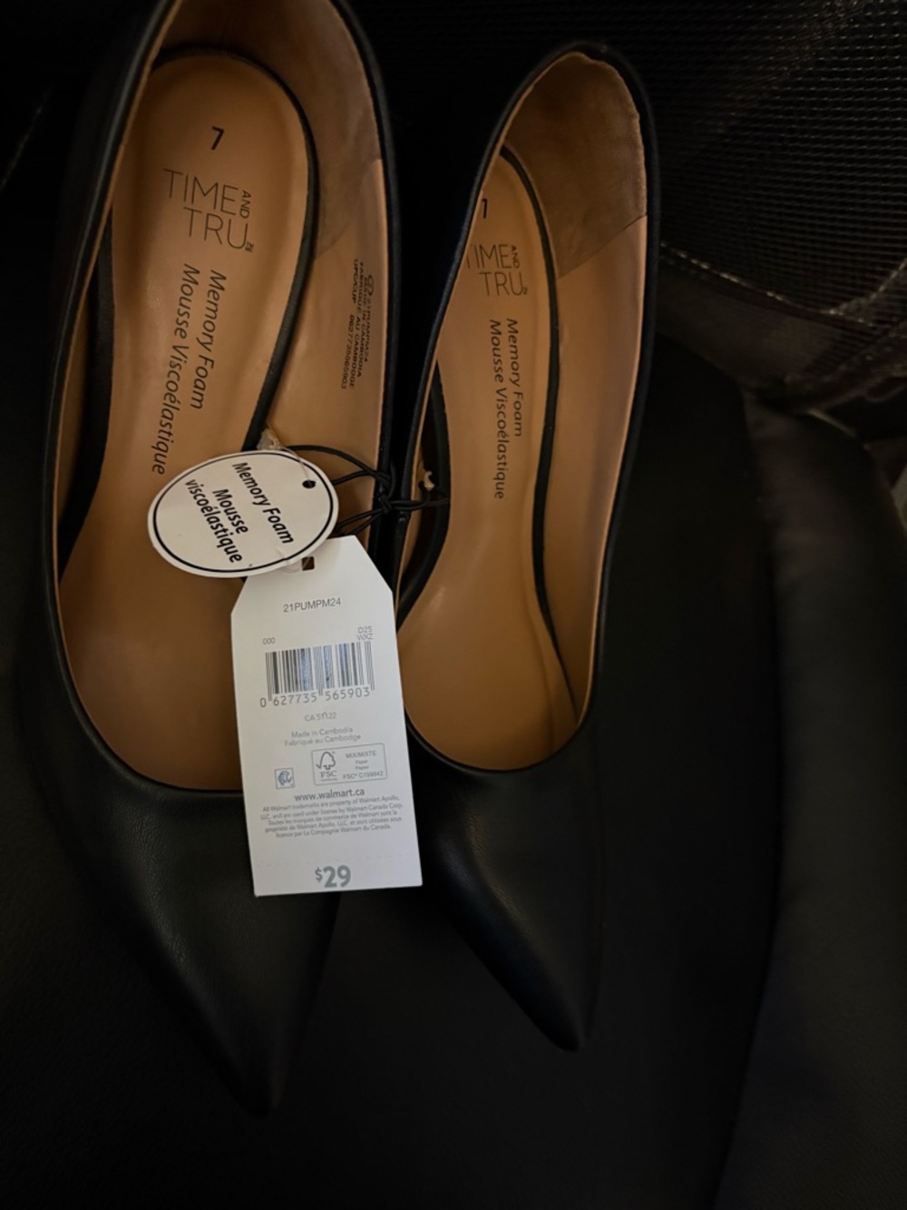 Time and Tru Black Pointed Toe Pumps with Memory Foam